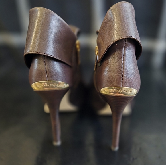 Michael Kors Kendra opened toe heeled ankle boot booties dark chocolate brown - Picture 3 of 7